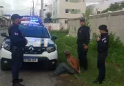 Dois homens são presos em flagrante por roubo de material de construção de escola em João Pessoa