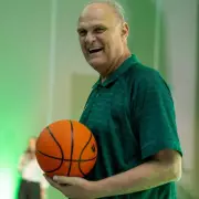 Ídolo do basquete Oscar Schmidt morre após 15 anos de luta contra câncer no cérebro