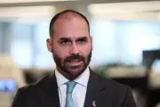 Eduardo Bolsonaro falta a interrogatório no STF e processo avança para fases finais