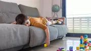 Especialistas alertam para a educação emocional negligenciada na criação de meninos