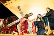 Espetáculo 'A Crucificação' do Guterima é tradição cultural em Petrolina há quase 10 anos