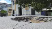 Estátua de Tiradentes segue fora de praça em Campos após vandalismo