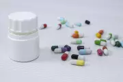 Estudo revela que antibióticos causam danos duradouros ao microbioma intestinal