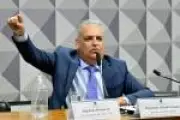 Ex-relator da CPMI do INSS faz exame de DNA após acusação de estupro