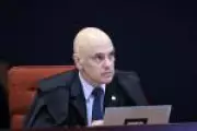 Família de Alexandre de Moraes processa senador Alessandro Vieira por danos morais