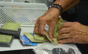 Feira de Santana: Central de Achados e Perdidos recebe 172 documentos para devolução