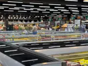 Feriado de Tiradentes altera funcionamento do comércio e serviços em Governador Valadares e Vale do Aço