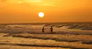Feriado de Tiradentes: Apenas 11 das 22 praias da Grande São Luís estão próprias para banho