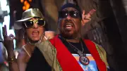 Fernanda Abreu e Afrika Bambaataa: Parceria no clipe 'Tambor' celebra legado do hip hop