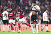 Flamengo vence Vitória por 2 a 1 no Maracanã e larga na frente na Copa do Brasil