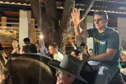 Flávio Bolsonaro chama Tereza Cristina de 'sonho de consumo' para vice em evento agro