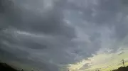 Frente fria no RS: alerta de granizo, chuva intensa e ventos fortes nesta sexta