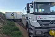 Funcionário morre atropelado por caminhão que guinchava em rodovia do Paraná