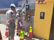 Furto de energia atinge picos alarmantes em Duque de Caxias e São Gonçalo em 2026
