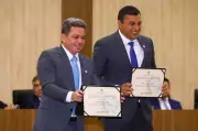 Governador e vice do Amazonas renunciam para cumprir prazo eleitoral de 2026
