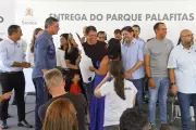 Governo de SP entrega chaves de 60 moradias no Parque Palafitas em Santos