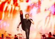 Guns N' Roses anuncia turnê pelo Brasil com nove cidades e mudança na formação