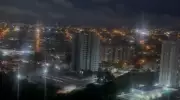 Helicóptero da PM sobrevoa Alto do Ipiranga em operação de busca por suspeitos de furto