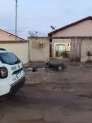 Homem de 25 anos é baleado no portão de casa após perseguição em Arinos