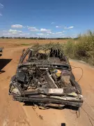 Homem morre arremessado de carro após capotamento na MG-170 em MG