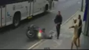 Homem é morto durante abordagem policial após tentativa de fuga em moto no Rio