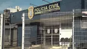 Homem é preso após jogar café quente na esposa por ela trabalhar, em Cariacica