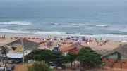 Homem é preso por desmatar e cercar Praia do Morro Branco em Beberibe, CE