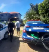 Homem é preso por perseguir adolescente de bicicleta até escola em Búzios