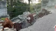 Homem sofre eletrocutação grave após queda de poste em São José dos Campos