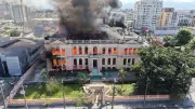 Incêndio em prédio histórico de Paranaguá terá causas investigadas pela Polícia Científica