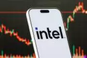 Intel dispara 30% com demanda de chips para IA e supera expectativas