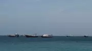 Irã libera passagem de embarcações pelo estreito de Ormuz durante cessar-fogo