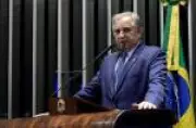 Izalci Lucas aposta em voto útil e denúncias do BRB para superar apoio de Michelle a Celina no DF