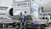 Japan Airlines testa robôs humanoides para transporte de bagagens em Tóquio