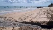 Justiça determina plano emergencial para conter esgoto em praias de João Pessoa