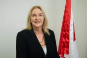 Kátia Born retorna à Seades após desistir de candidatura