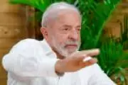 Lula sinaliza indecisão sobre reeleição em movimento tático para mobilizar base petista