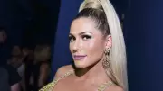 Lívia Andrade nega que caras e bocas no Domingão eram para Ana Paula Renault
