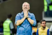 Mano Menezes viraliza ao falar portunhol em entrevista; teste seu espanhol