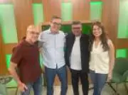 Marcelo Duarte revela curiosidades dos álbuns de figurinhas da Copa em programa especial