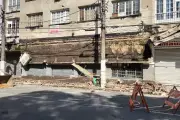 Marquise desaba no Centro de Santos e atinge dois homens em situação de rua