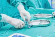 Médico preso no Pará é investigado por morte de paciente após esquecer gaze no intestino