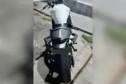 Motociclista preso em Presidente Venceslau por direção perigosa e placa adulterada