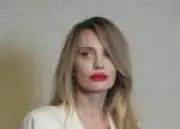 Mudança na aparência de Angelina Jolie gera teorias conspiratórias sobre clones