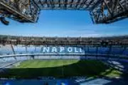 Napoli e Milan se enfrentam em duelo decisivo pela vice-liderança do Italiano