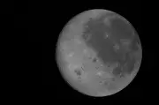 NASA revela imagens inéditas do lado oculto da Lua capturadas pela missão Artemis II