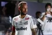 Neymar se desculpa após mandar torcedores calarem a boca na Vila Belmiro