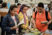 Noite das Livrarias promove eventos gratuitos em São Paulo no Dia Internacional do Livro