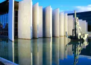 Nomeação de ex-PM condenado como inspetor do TCE-PR é questionada por ilegalidade