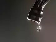 Novo vazamento em adutora afeta abastecimento na Zona de Expansão de Aracaju